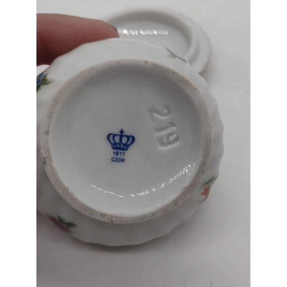 GDR Germany Porcelain Floral Trinket Box Vintage Lidded Blue Crown Vanity - Picture 6 of 6